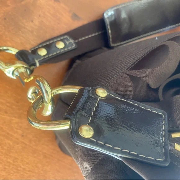 Vintage Coach Brown and Gold Accent Hobo Bag - Picture 8 of 9
